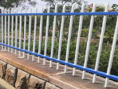 洛陽鋅鋼護(hù)欄