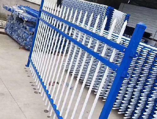 洛陽鋅鋼護(hù)欄